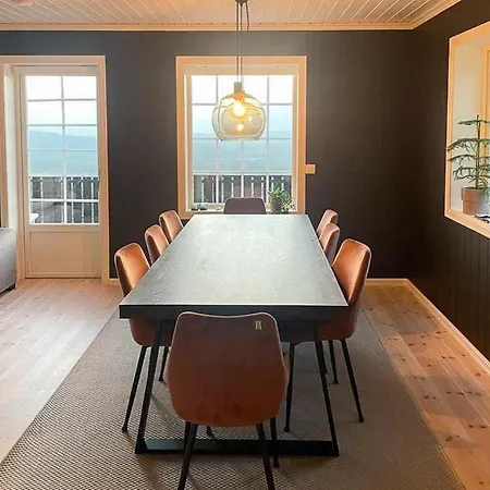 Modern With In-ski Out In Rauland